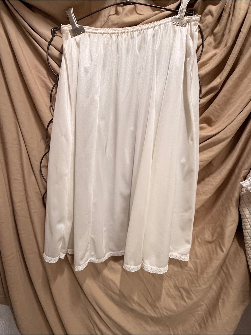 Vintage 100% Antron III Nylon White Liquid Satin Half Slip Skirt w Lace (Medium)